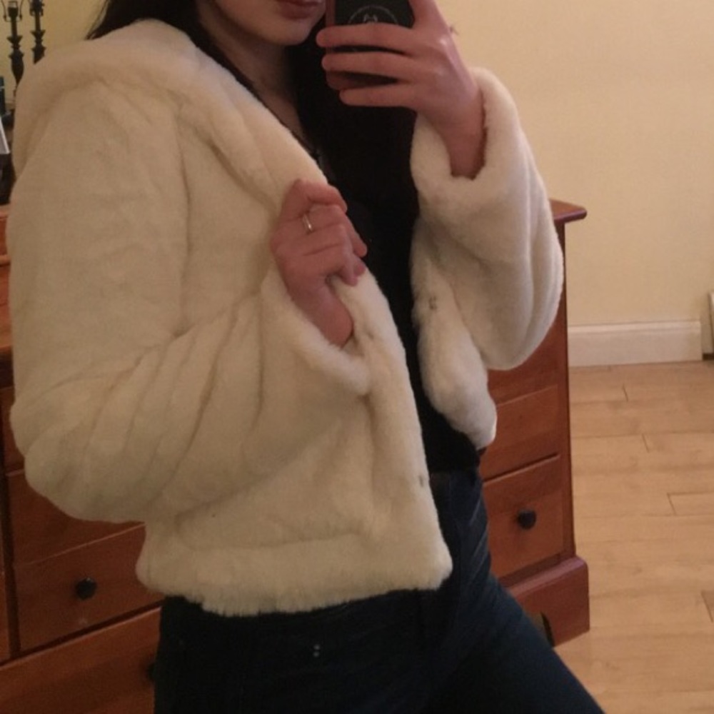 WHITE FUR COAT!!
